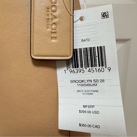 Coach - Brooklyn 28 Shoulder Bag Natural Tan Brass Leather NWT - Picture 10 of 10